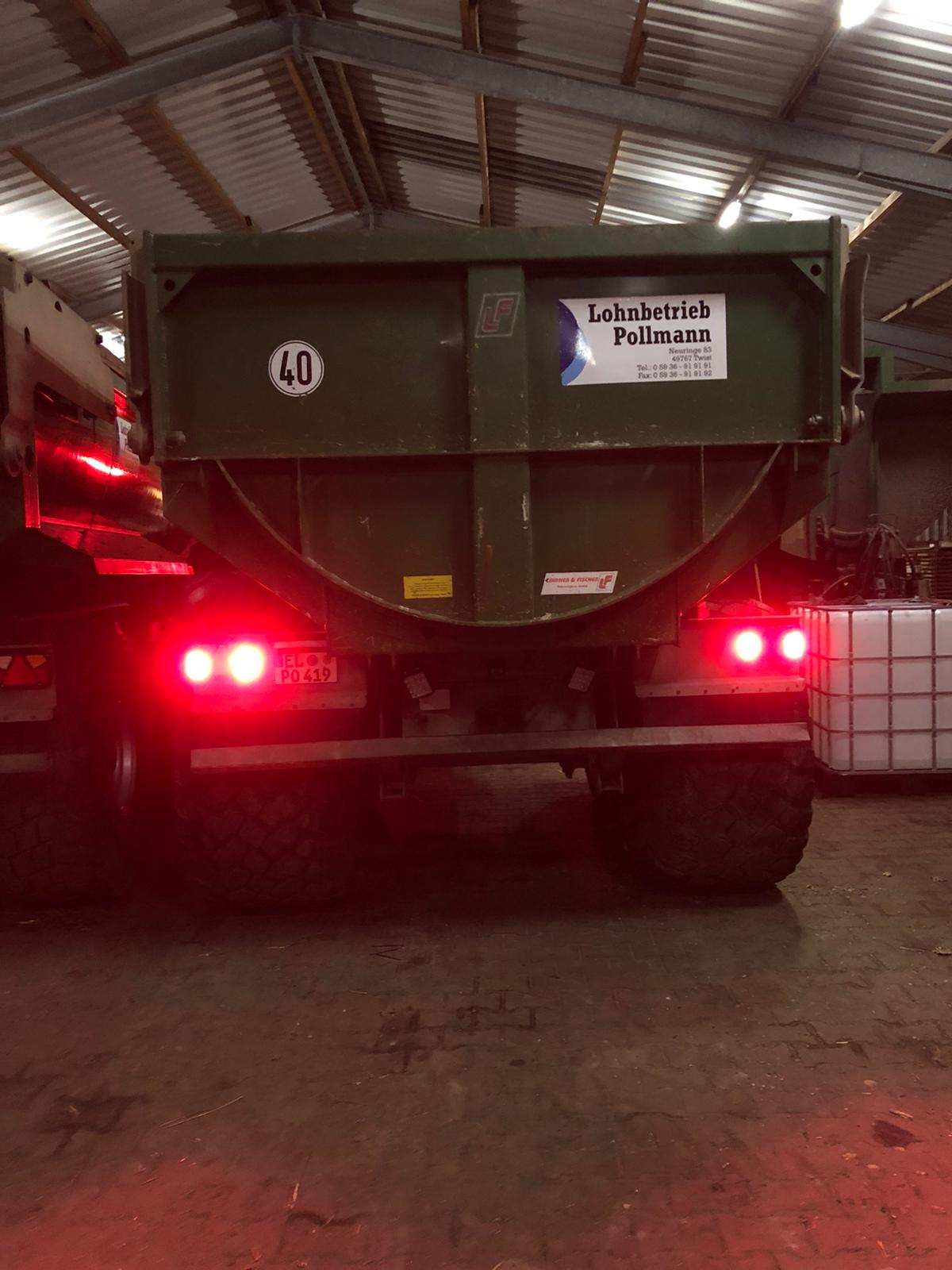 Led Rücklicht + reflektierendes Dreieck 2 Stück - SET - Agrarled.de